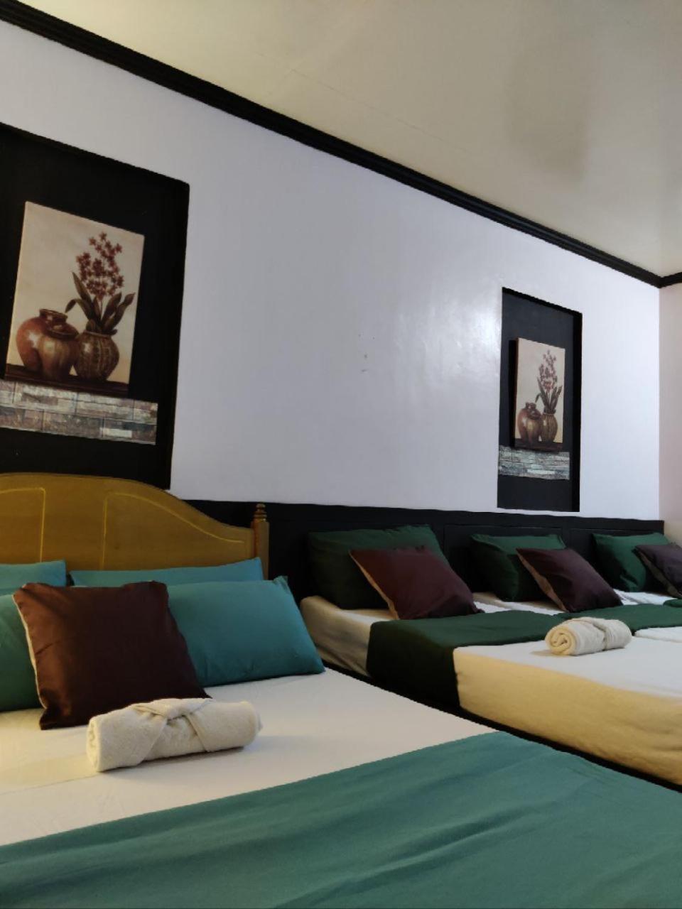 Center Parkway Pension House Калибо Экстерьер фото