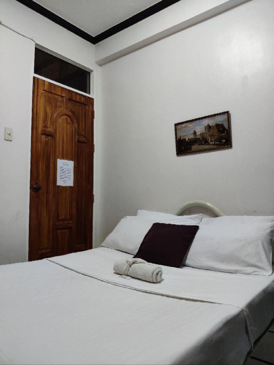 Center Parkway Pension House Калибо Экстерьер фото