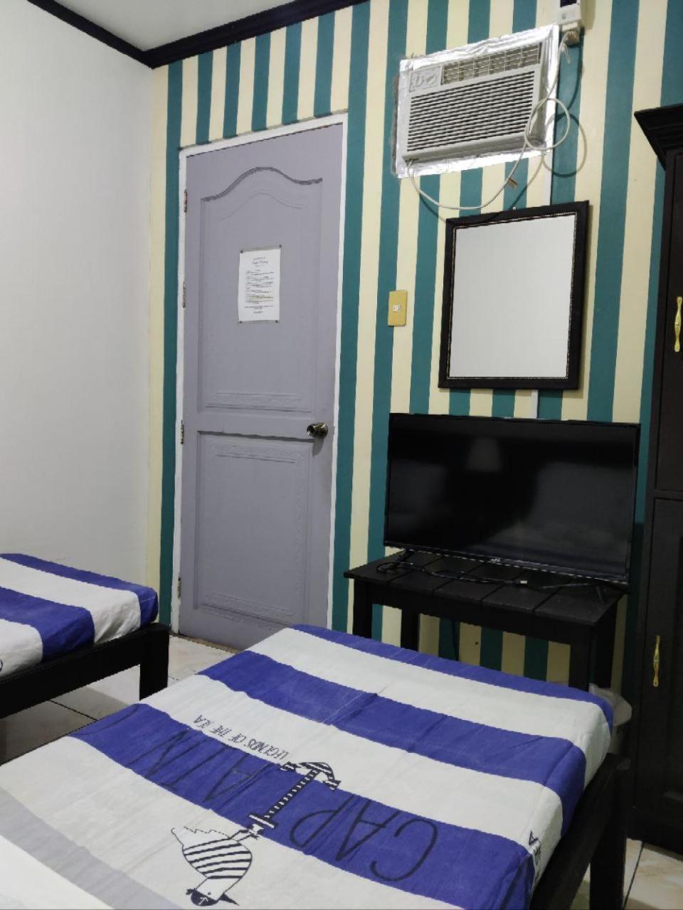 Center Parkway Pension House Калибо Экстерьер фото