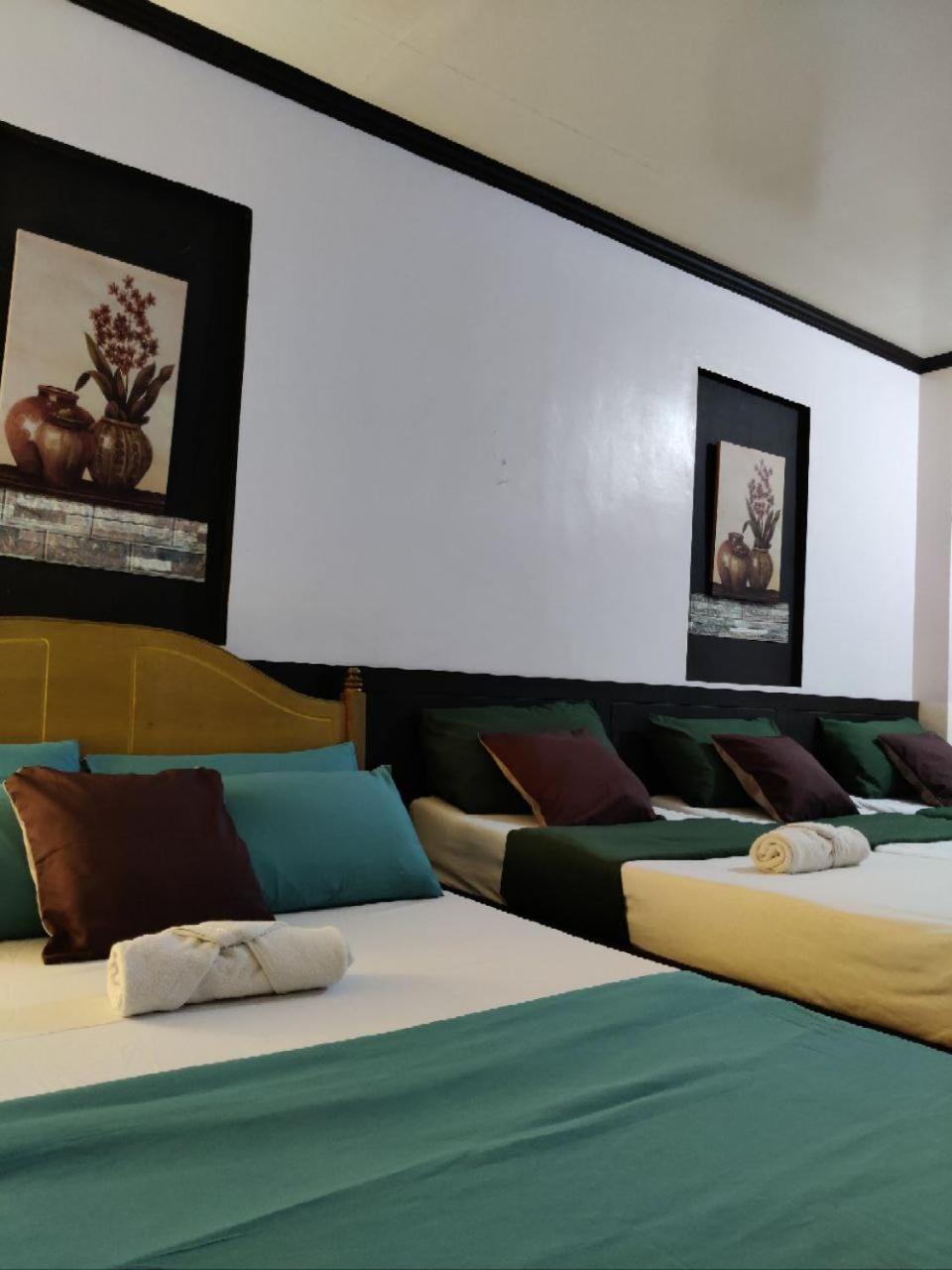 Center Parkway Pension House Калибо Экстерьер фото